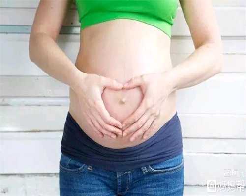 不孕不育年轻化：陈意涵挺5个月孕肚跑步，孕妇